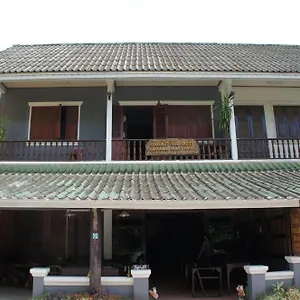 https://chansavang-guesthouse.hotelsluangprabang.com